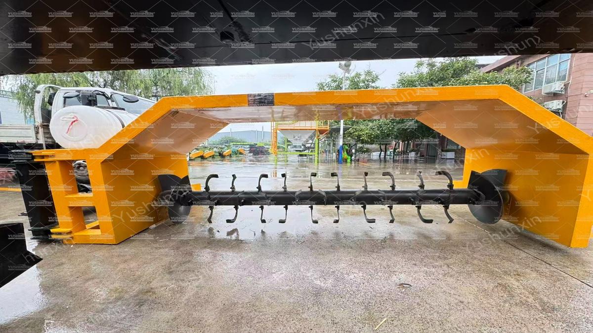 Volteadora de compost remolcada Yushunxin SXTP-3000 enviada a Arabia Saudita